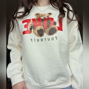 NWT Forever 21 Adorable Cream colored Teddy Bear Sweatshirt Size XS or Small